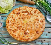 Осетинский пирог с капустой и зеленым луком