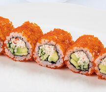Классический ролл Калифорния с крабом