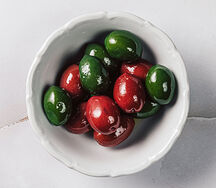 Маринованные маслины и оливки