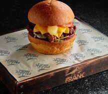 Фрэнкбургер с рёберным мясом