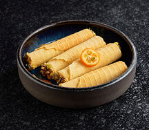 Вафельные трубочки с кремом из вареной сгущенки