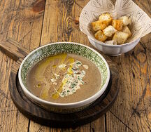 Грибной суп с гренками