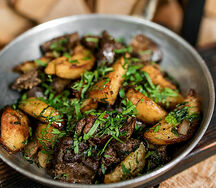 Куриная печень с картофелем