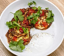 Оладьи из цукини с красной икрой