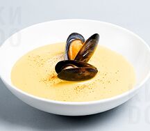 Кукурузный суп с мидиями