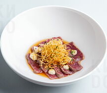 Татаки говядина с трюфельным соусом