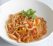 Лапша рисовая с овощами