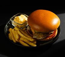 Фирменный бургер