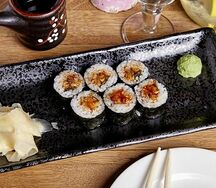 Ролл с угрем