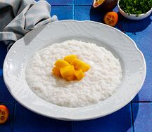 Каша рисовая на кокосовом молоке с манго