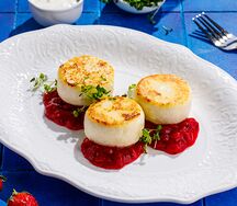 Сырники с вареньем из красной смородины