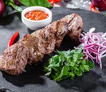 Шашлык из говяжьей вырезки Бастурма