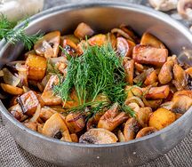 Грибы, жаренные с картофелем и луком
