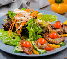 Салат с утиной грудкой