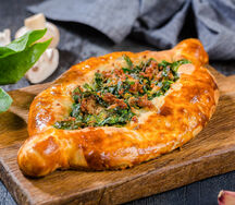 Хачапури с мясом и шпинатом