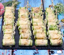 Рулетики из цукини с крабом