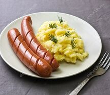 Пюре с молочными сосисками