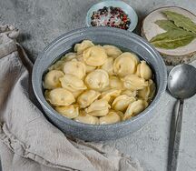 Пельмени со свининой и говядиной