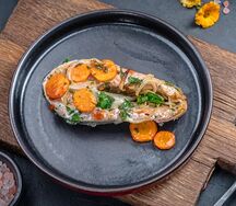 Стейк из форели на пару