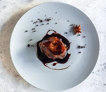 Бычьи щечки под соусом Бриан