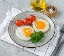 Яичница глазунья из двух яиц