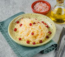 Салат из квашеной капусты