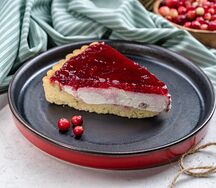 Песочный пирог с брусникой