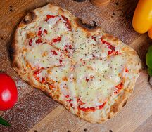 Римская пицца Маргарита