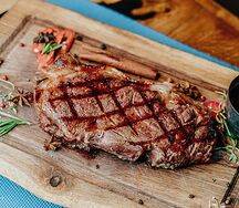 Стейк Стриплойн Black Angus