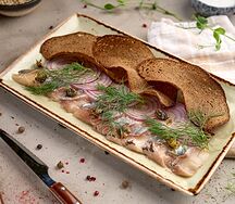 Атлантическая сельдь с каперсами
