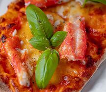 Пинцетта с крабом и сыром скаморца