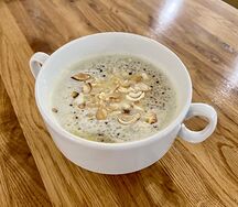 Каша киноа с орехами