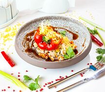 Куриная грудка с булгуром, запеченная в перце