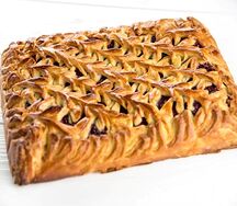 Пирог с брусникой