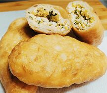 Пирожок с Зеленым луком и яйцом