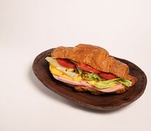Круассан с ветчиной и сыром