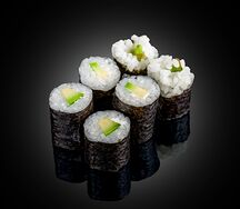 Хосомаки с авокадо