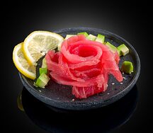 Сашими тунец