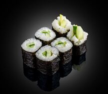 Хосомаки с огурцом