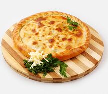 Пирог с зеленью и сыром
