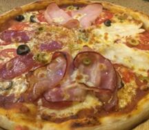Пицца четыре мяса