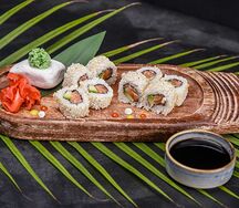 Salamon avocado maki