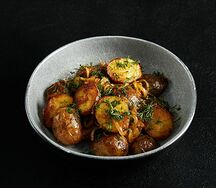 Картофель черри с жареным луком
