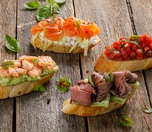 Брускетта с форелью