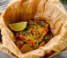 Треска с овощами в пергаменте