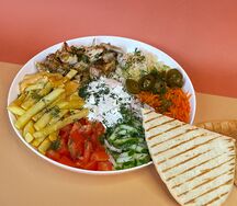 Шаверма на тарелке