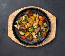 Горячая сковородка с говядиной