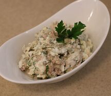 Салат с тунцом
