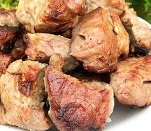 Шашлык из свинины с перцем на шпажке