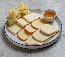 Ассорти грузинских сыров